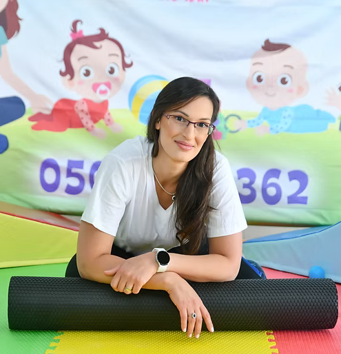 ליבנת שקד